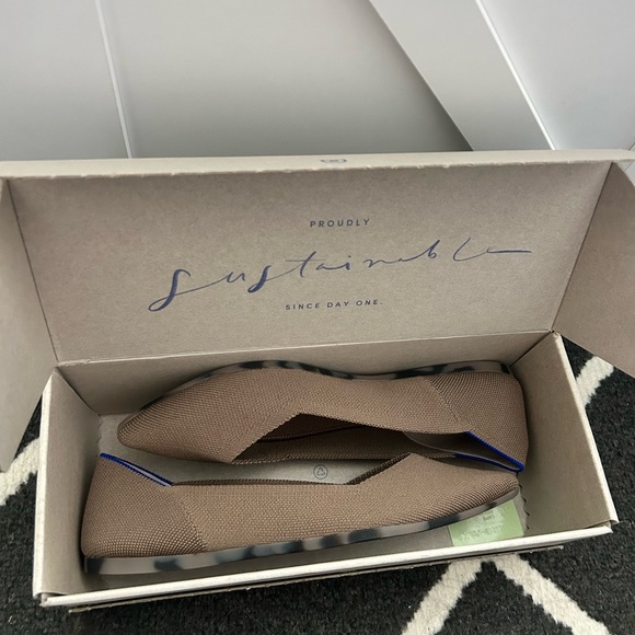 Rothy's Brown Flats with Blue Trim - Picture 5 of 10